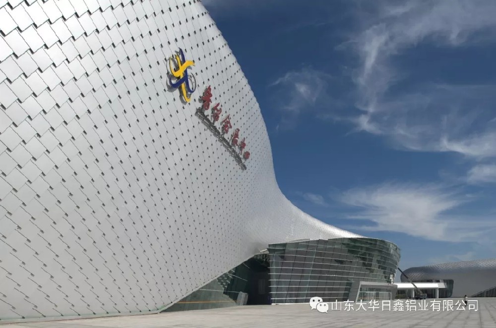 工程实例五：驻石守望--潍坊鲁台会展中心